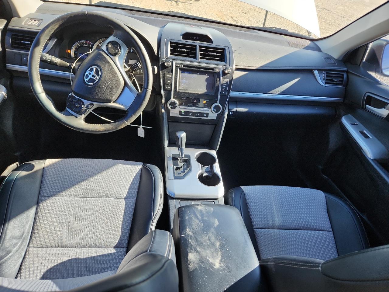 2014 TOYOTA CAMRY SE photo 22