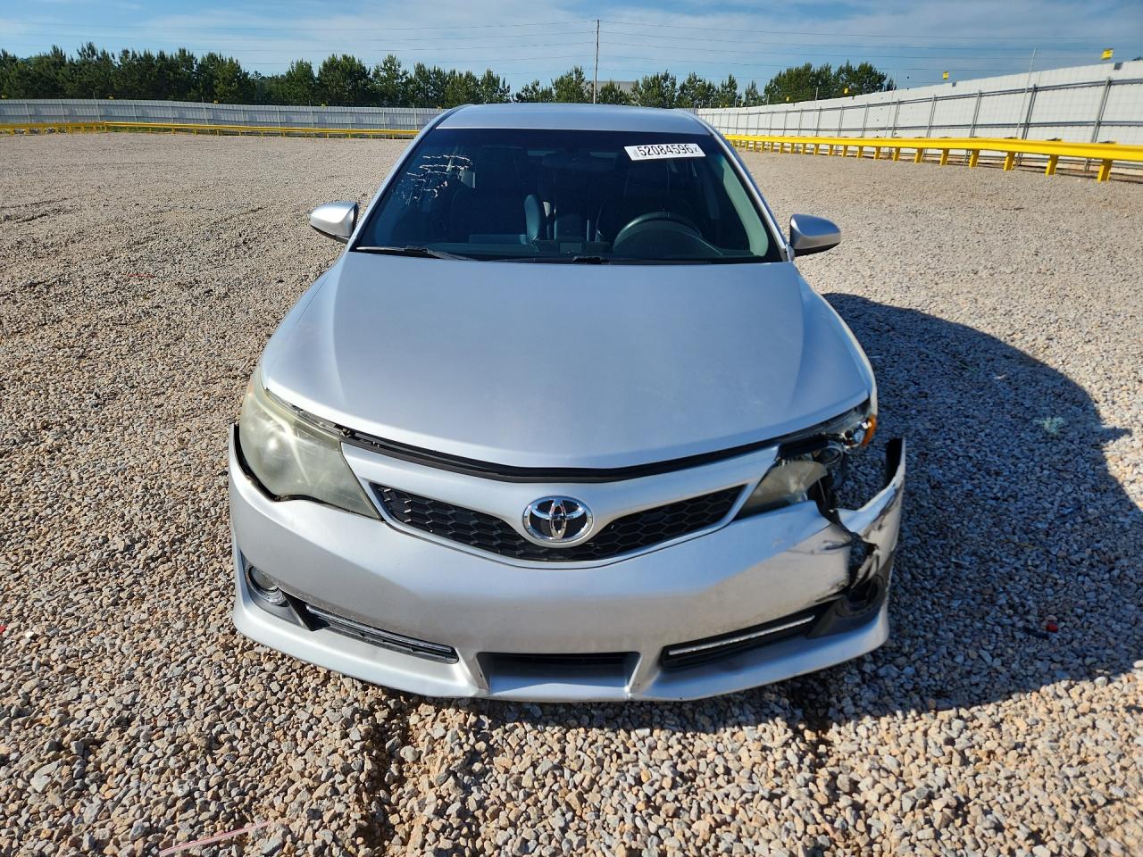 2014 TOYOTA CAMRY SE photo 13