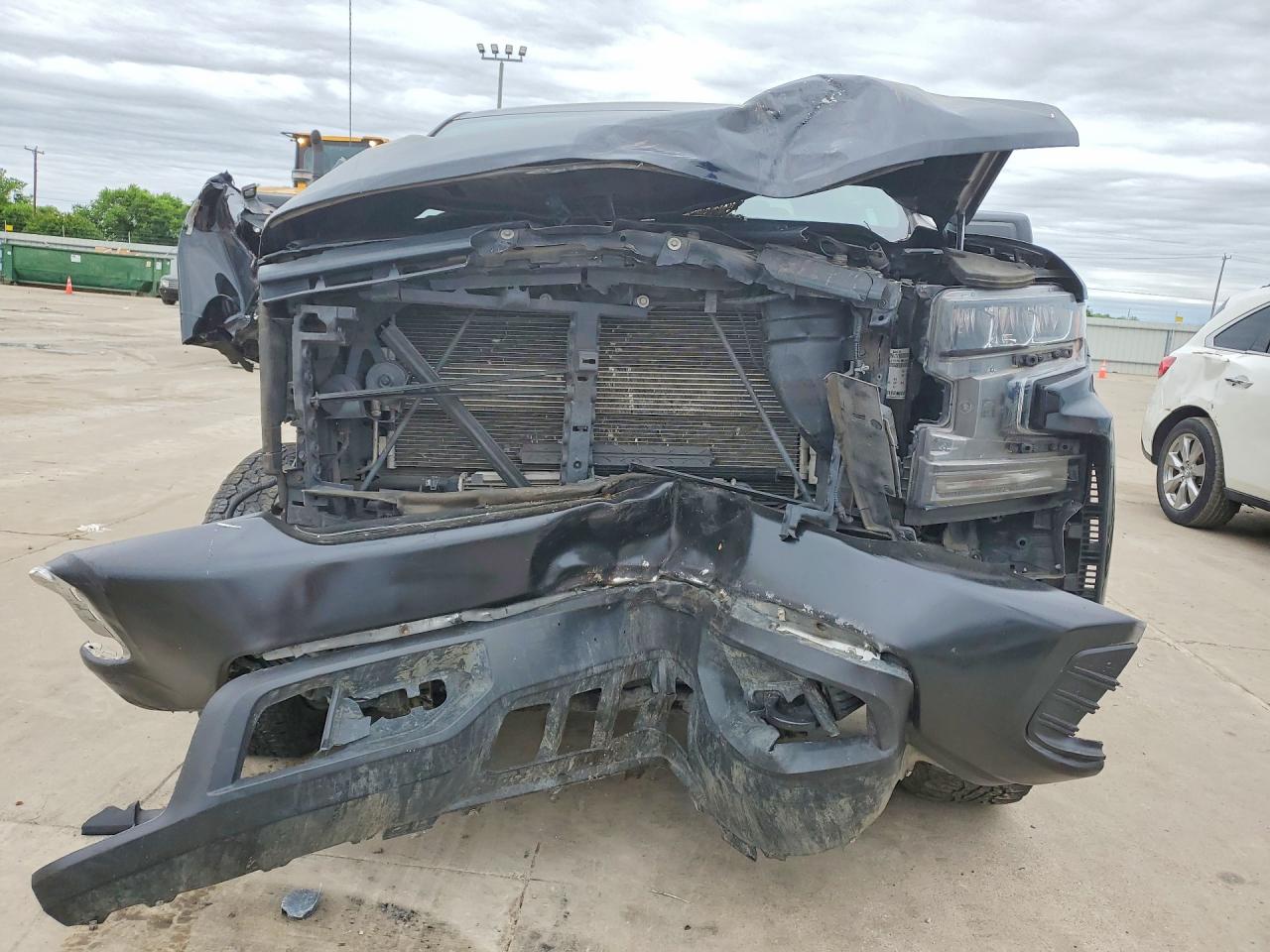 2020 CHEVROLET SILVERADO K1500 LT photo 13