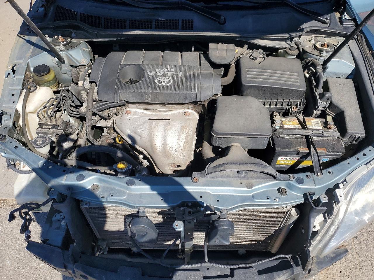 2010 TOYOTA CAMRY LE photo 21