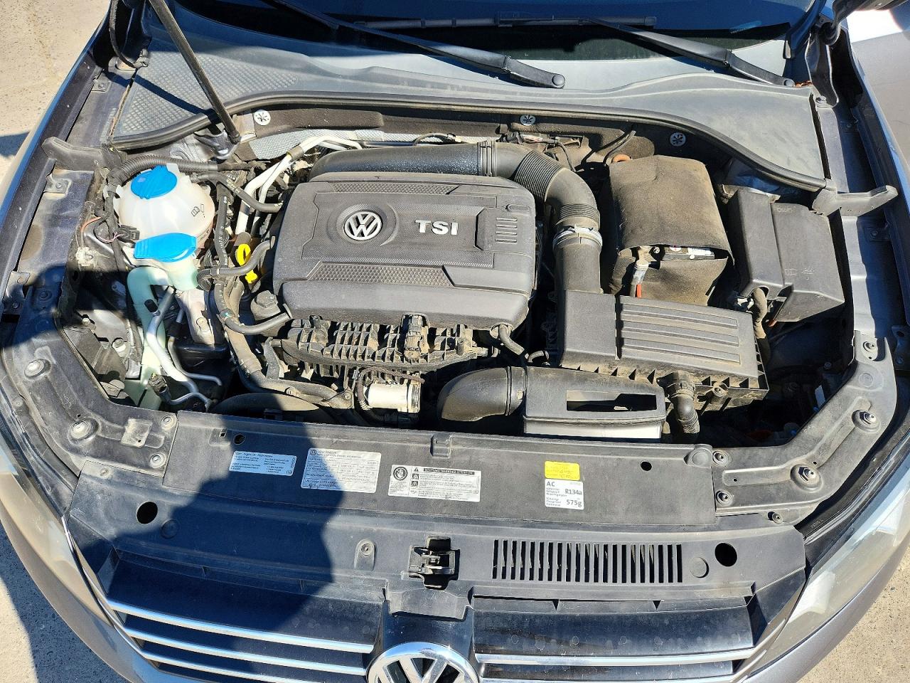 2014 VOLKSWAGEN PASSAT S photo 21