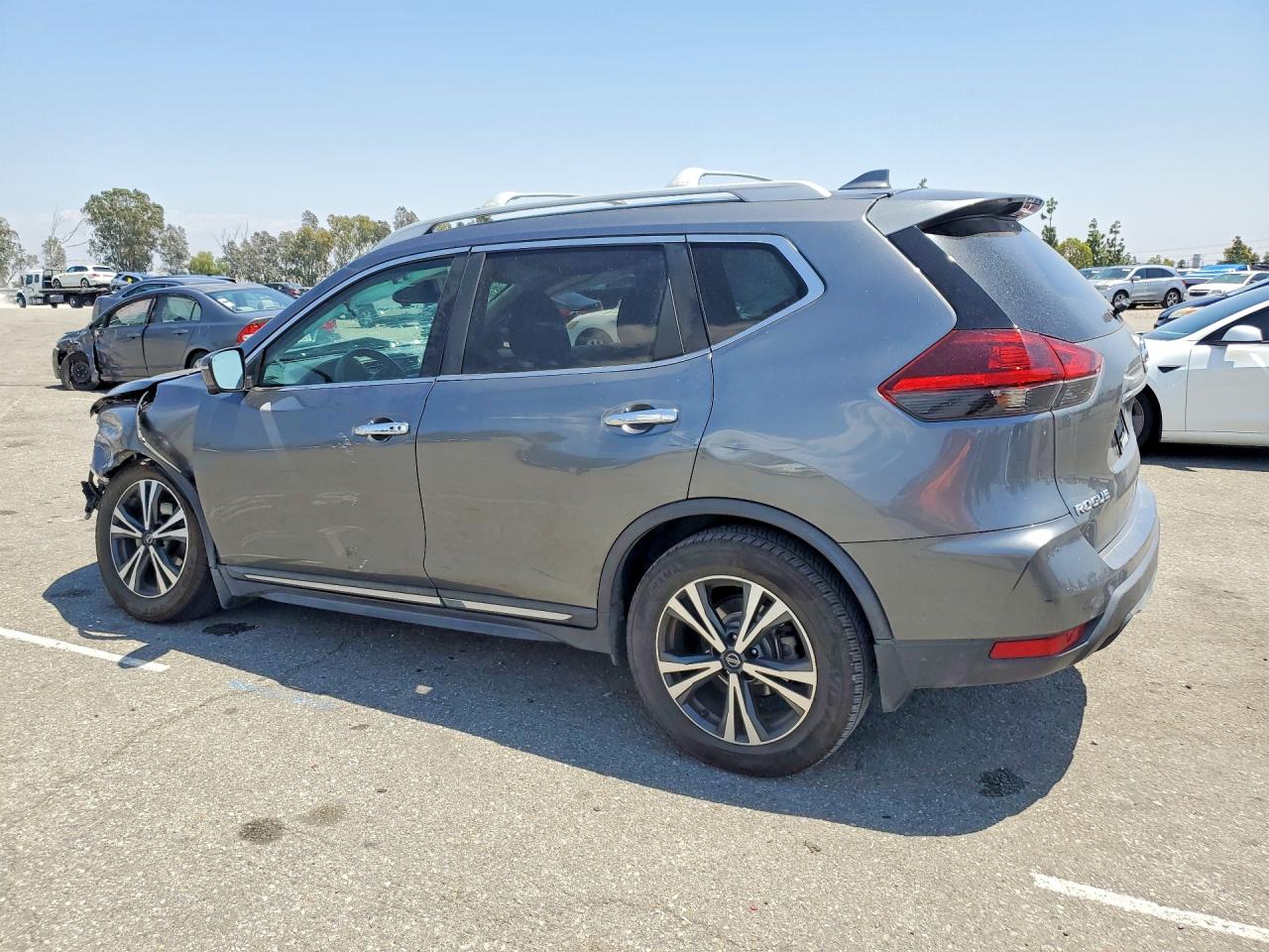 2018 NISSAN ROGUE SL photo 3