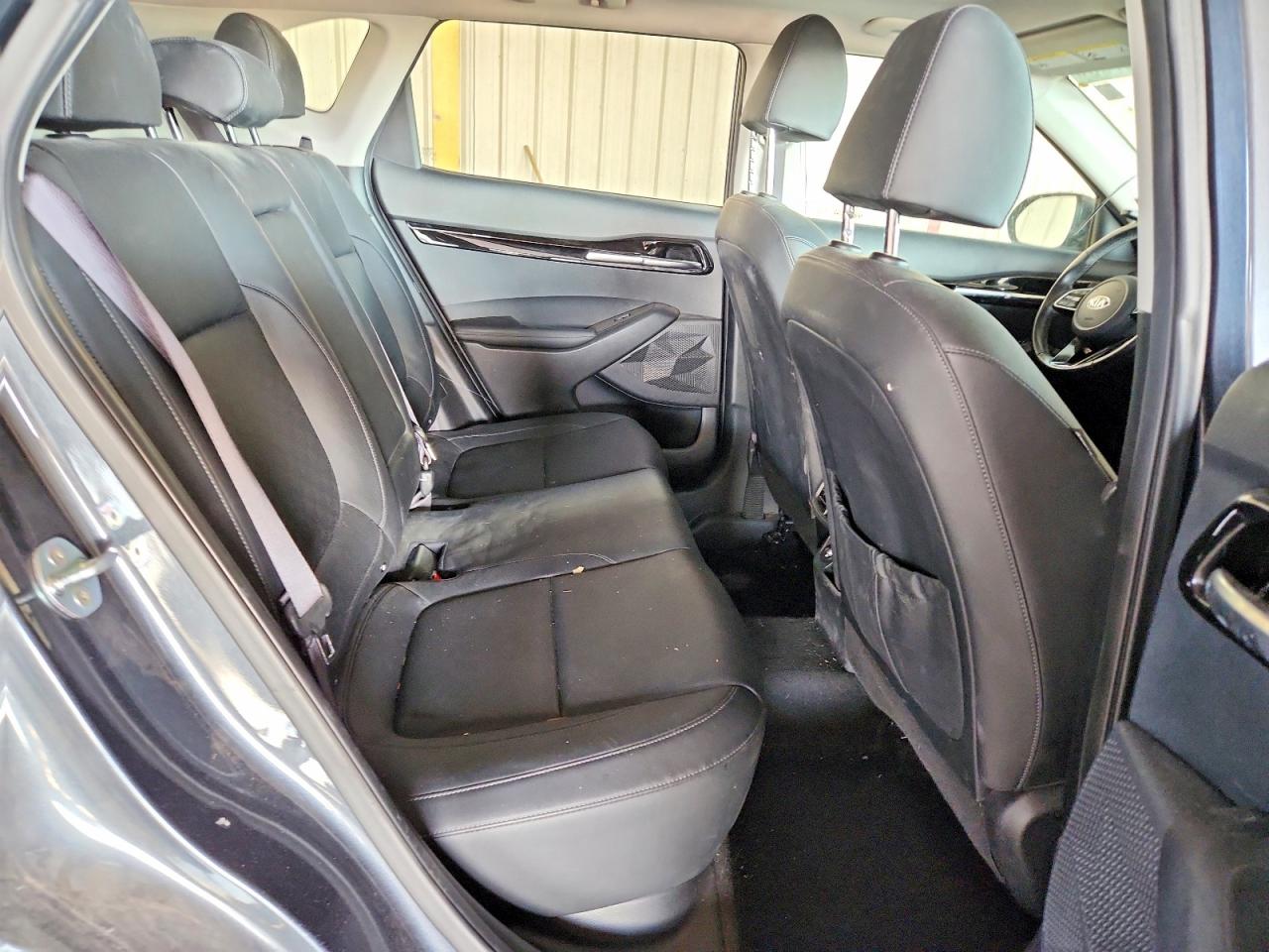 2021 KIA SELTOS EX photo 21