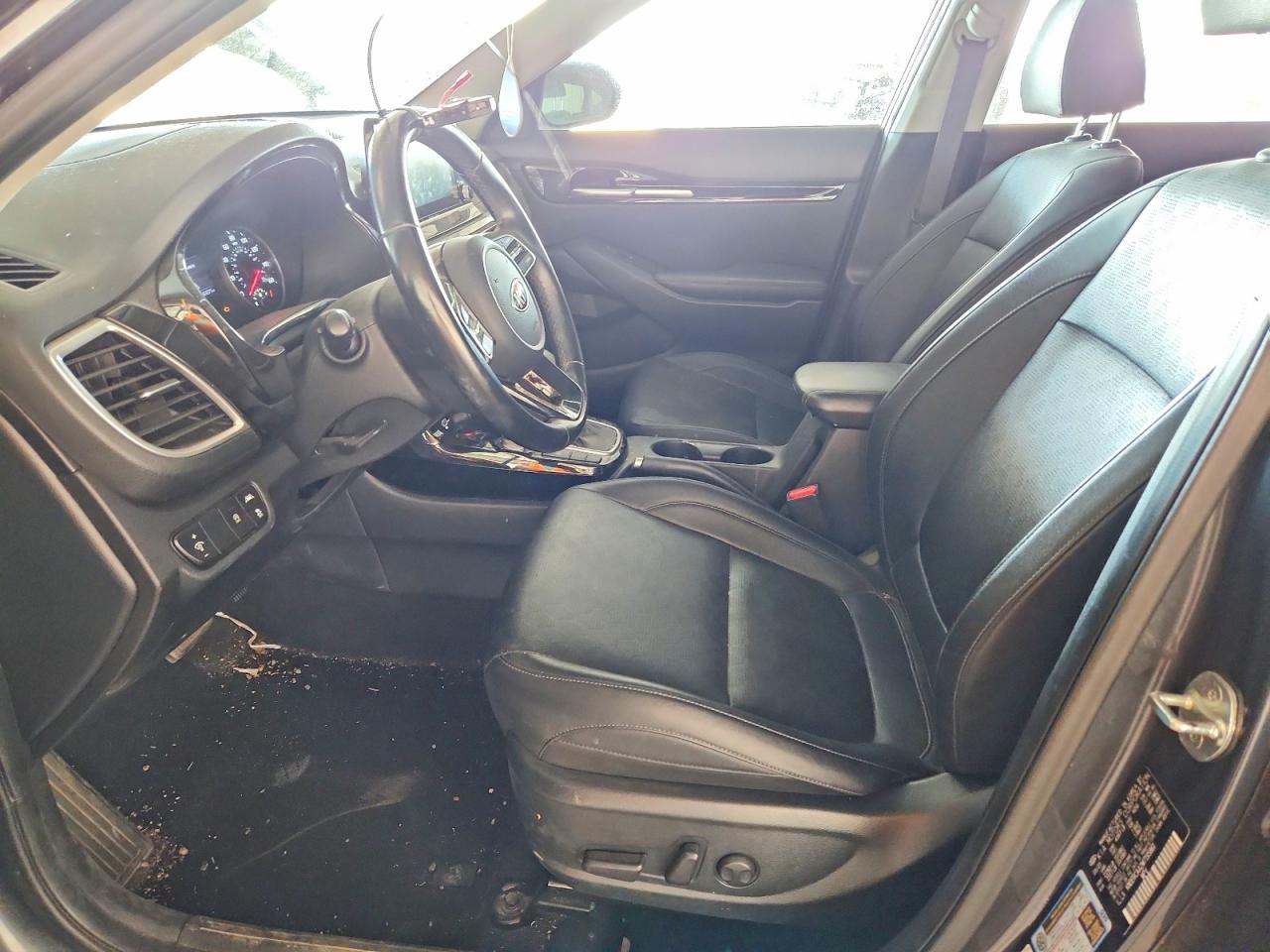 2021 KIA SELTOS EX photo 13