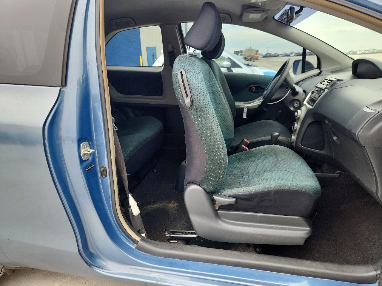 2007 TOYOTA YARIS BASE photo 28