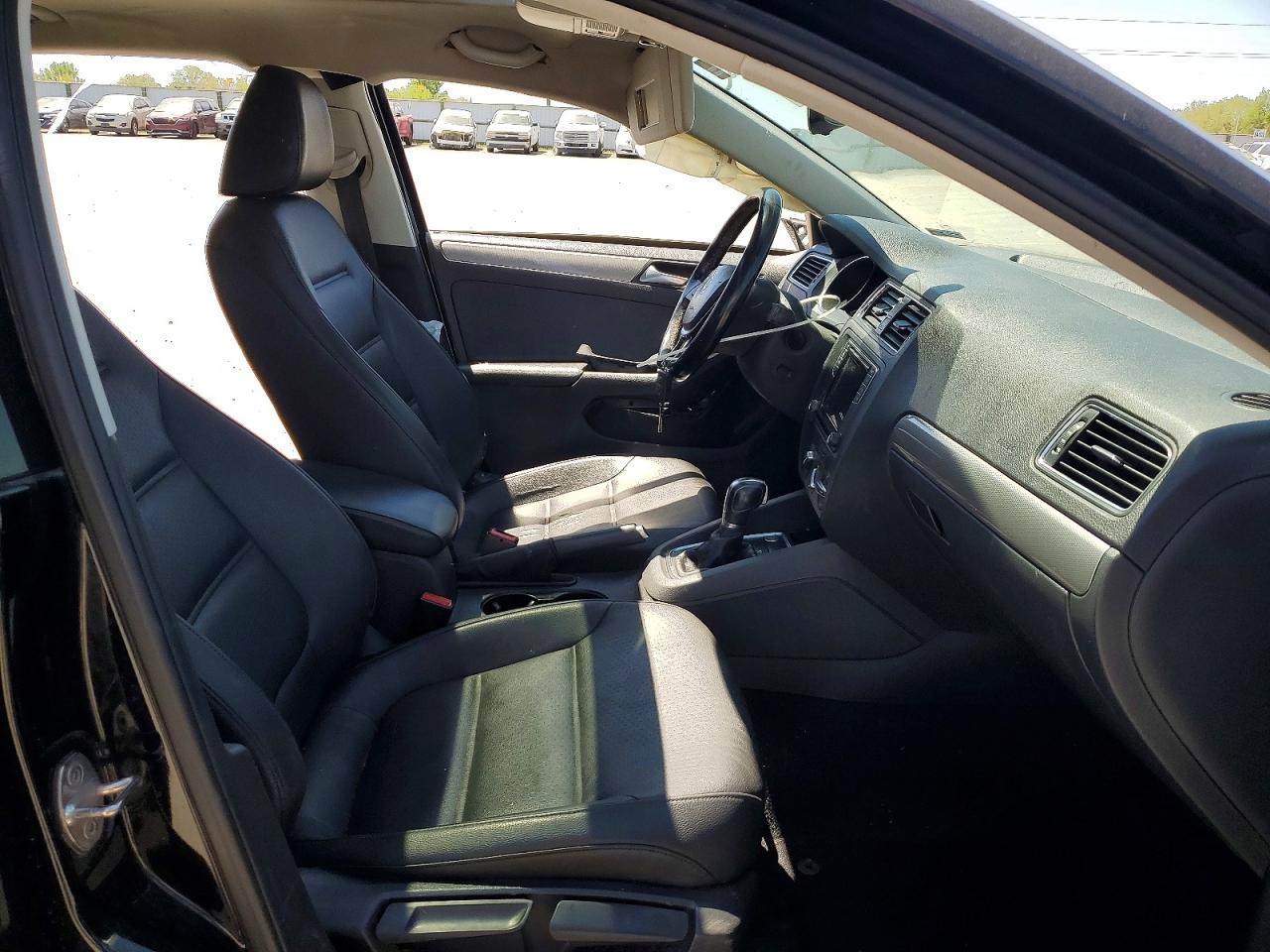 2017 VOLKSWAGEN JETTA SE photo 13