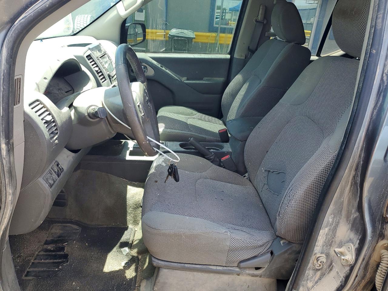 2017 NISSAN FRONTIER SV photo 19