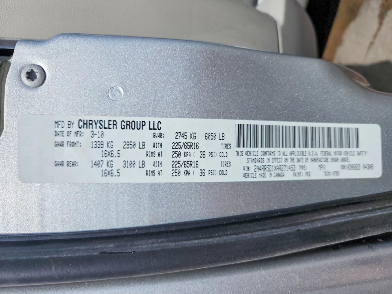 2010 CHRYSLER TOWN & COUNTRY TOURING photo 13