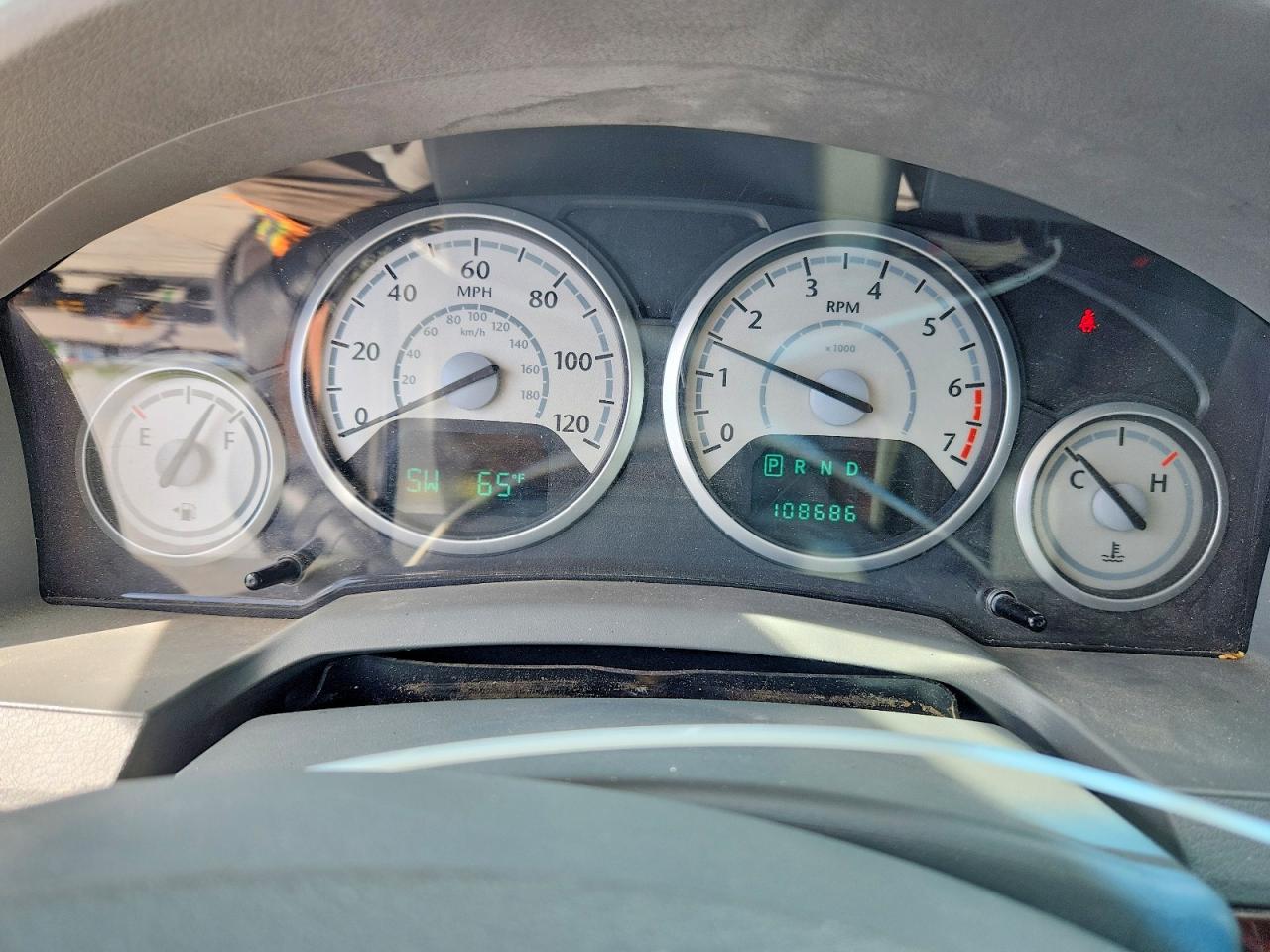 2010 CHRYSLER TOWN & COUNTRY TOURING photo 9