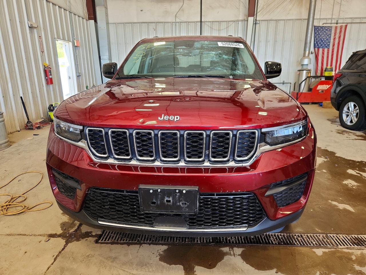 2023 JEEP GRAND CHEROKEE LAREDO photo 13