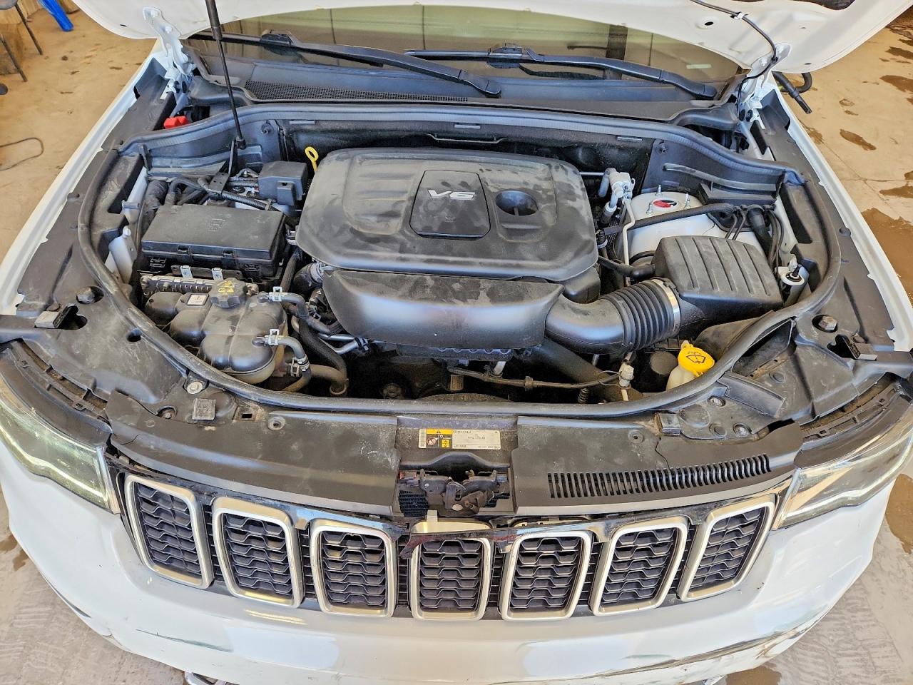 2018 JEEP GRAND CHEROKEE LIMITED photo 34