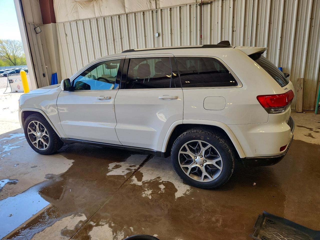 2018 JEEP GRAND CHEROKEE LIMITED photo 4