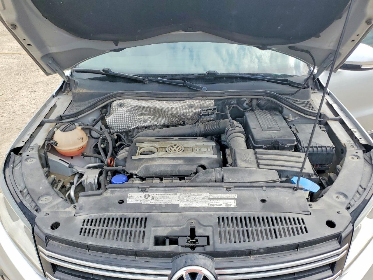 2012 VOLKSWAGEN TIGUAN photo 23