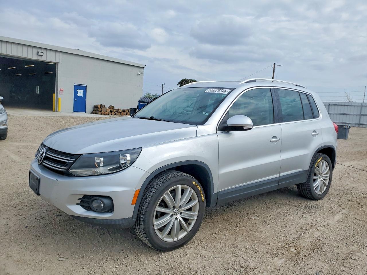 2012 VOLKSWAGEN TIGUAN