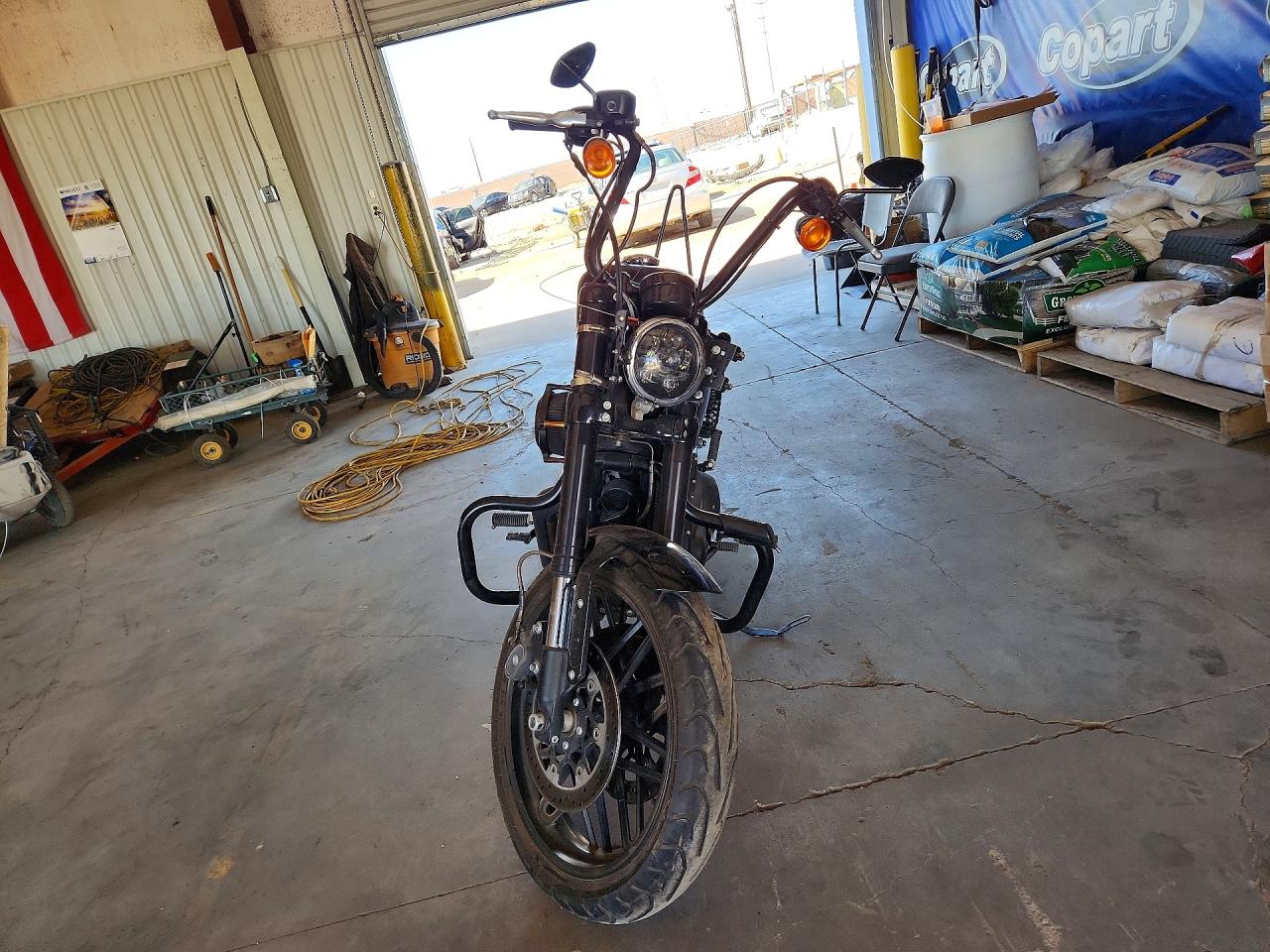 2016 HARLEY-DAVIDSON XL1200 CX photo 3