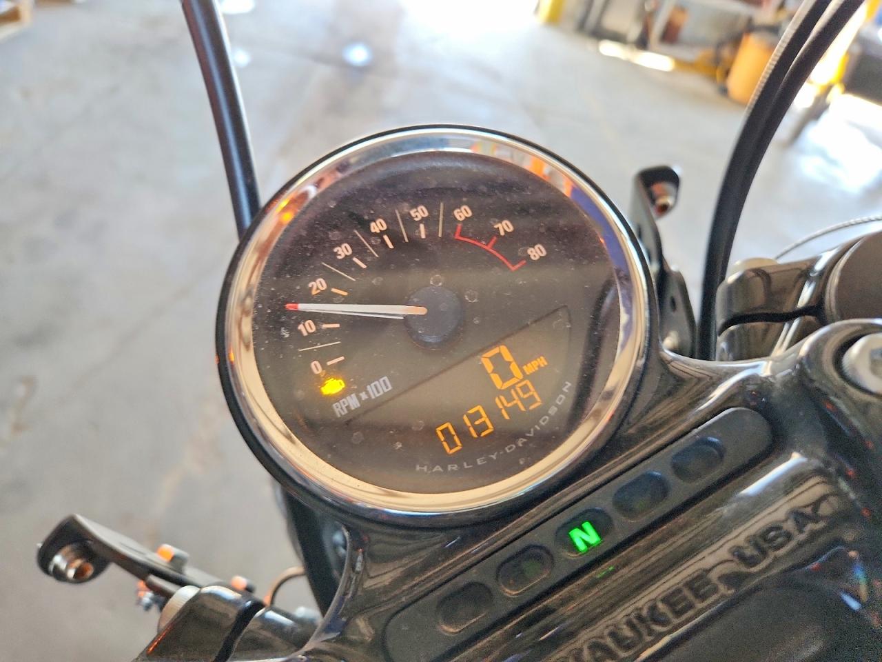 2016 HARLEY-DAVIDSON XL1200 CX photo 13