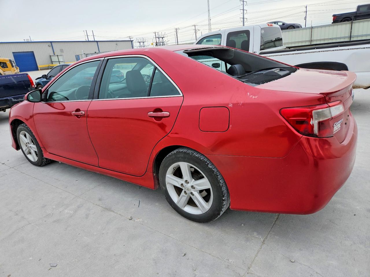 2014 TOYOTA CAMRY SE photo 4