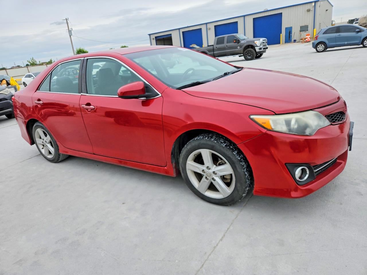 2014 TOYOTA CAMRY SE photo 10