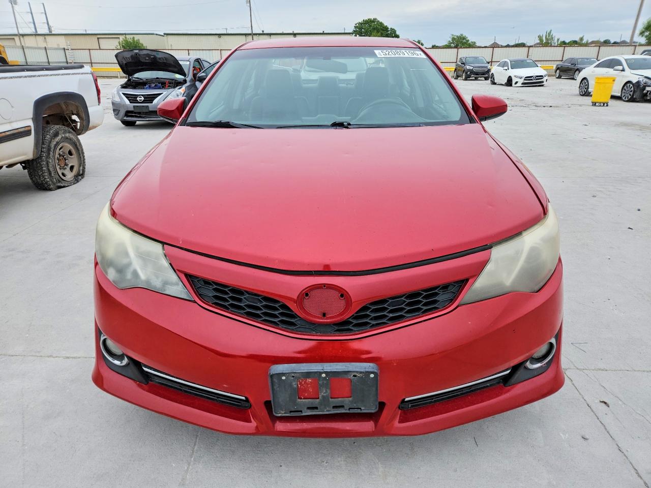 2014 TOYOTA CAMRY SE photo 13
