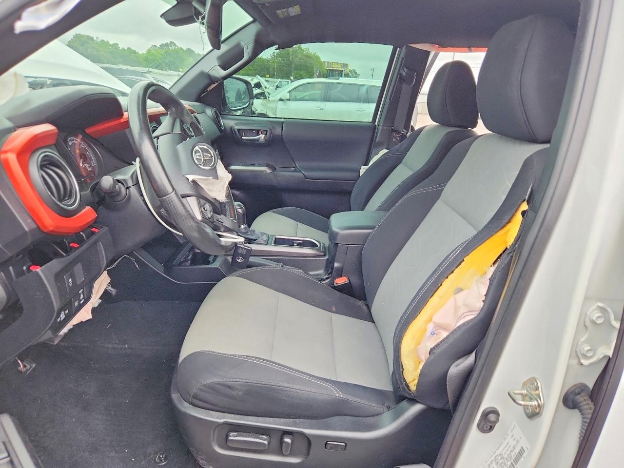 2021 TOYOTA TACOMA TRD SPORT photo 19