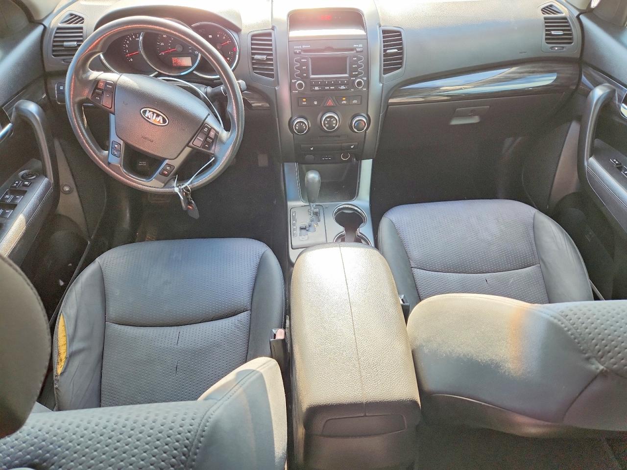 2012 KIA SORENTO LX photo 15
