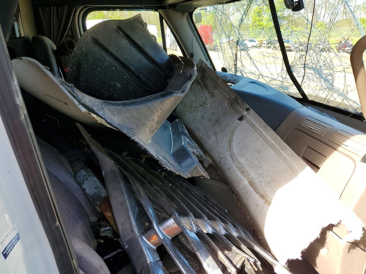 2016 FREIGHTLINER CASCADIA 125 photo 9