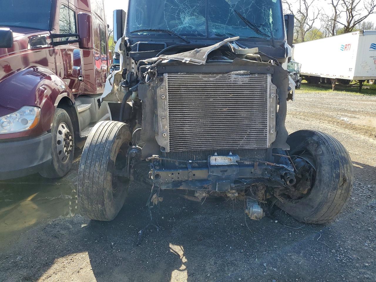 2016 FREIGHTLINER CASCADIA 125 photo 17