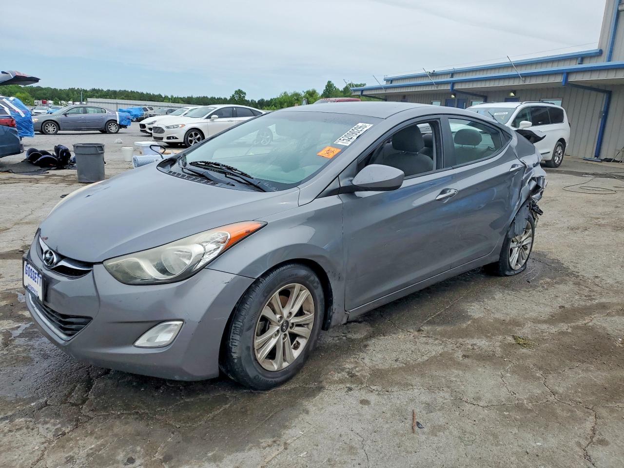 2013 HYUNDAI ELANTRA