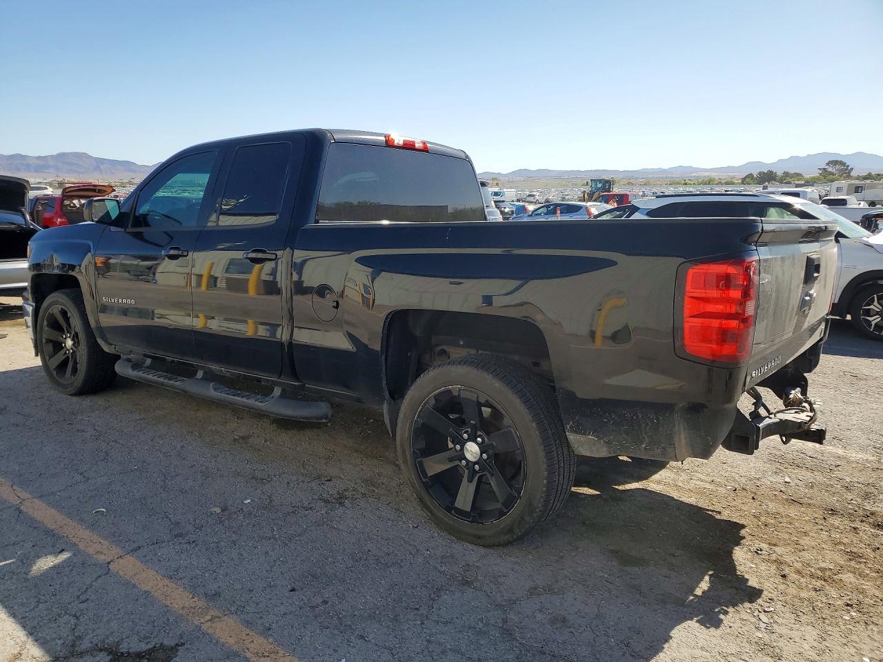 2014 CHEVROLET SILVERADO C1500 LT photo 3