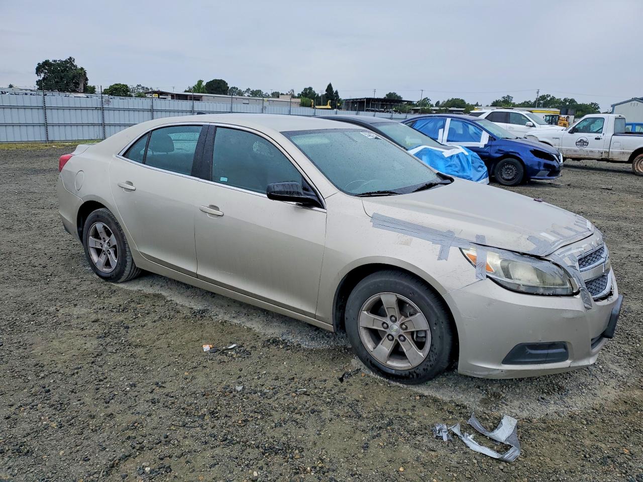 2013 CHEVROLET MALIBU LS photo 4