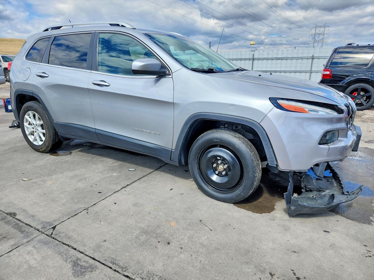 2017 JEEP CHEROKEE LATITUDE photo 4