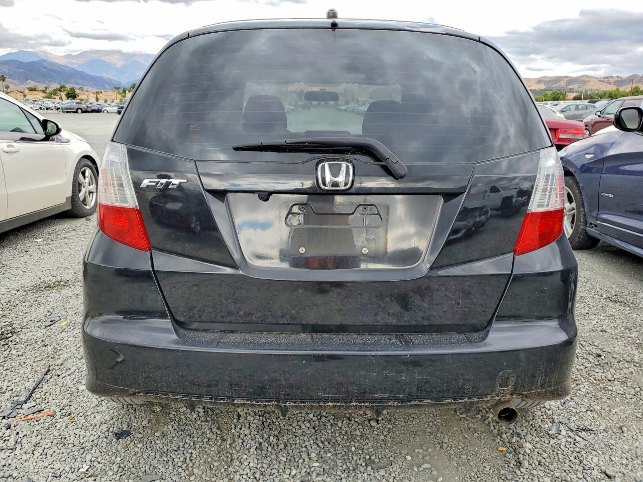 2013 HONDA FIT photo 11