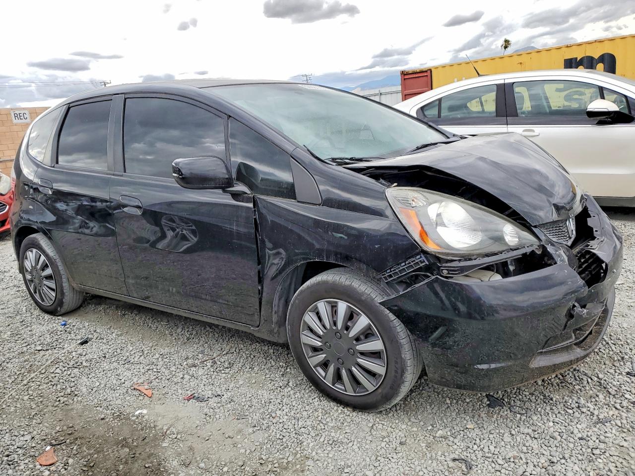 2013 HONDA FIT photo 7