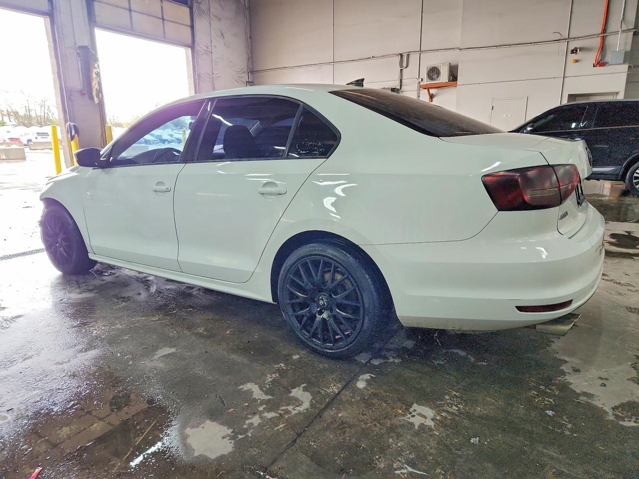 2015 VOLKSWAGEN JETTA BASE photo 3