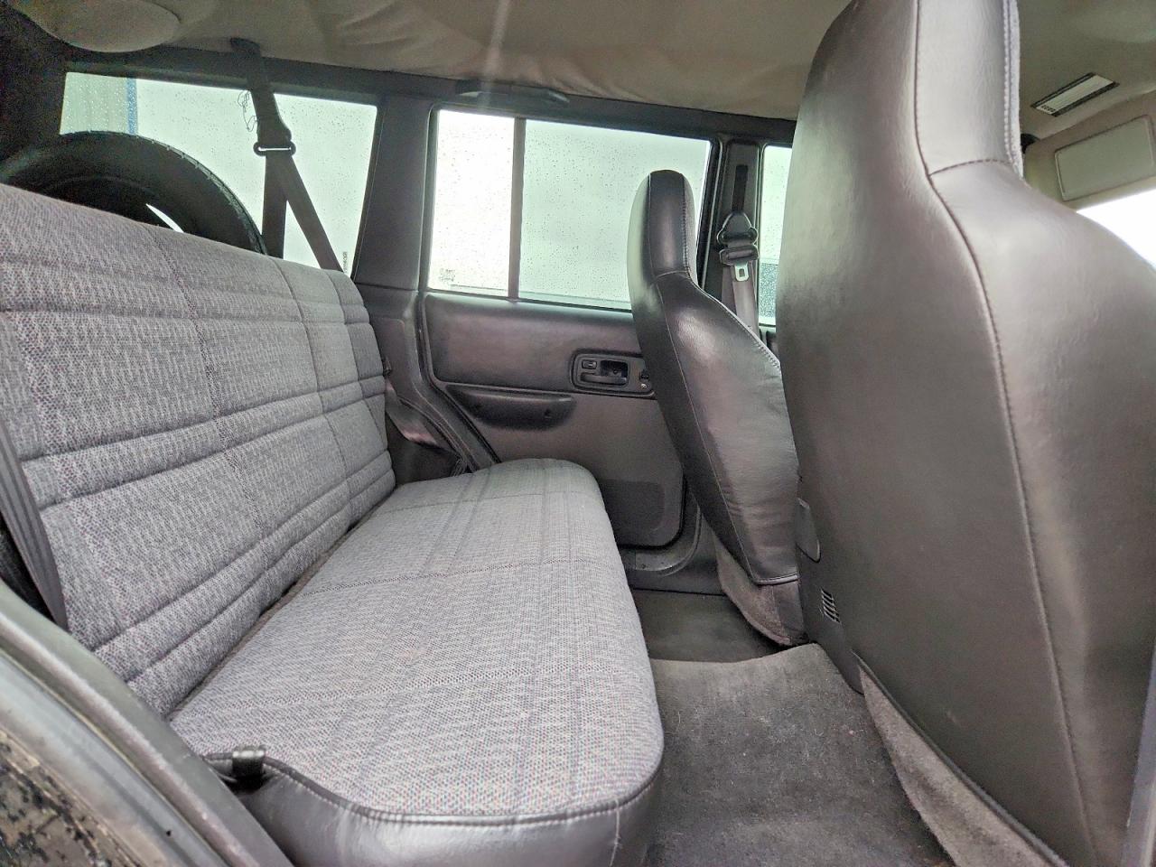 2001 JEEP CHEROKEE SPORT photo 19