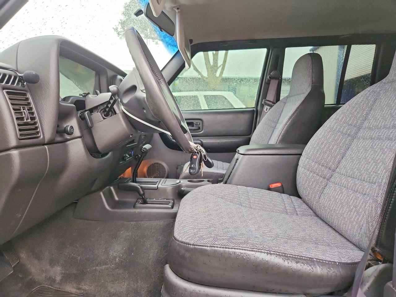2001 JEEP CHEROKEE SPORT photo 13
