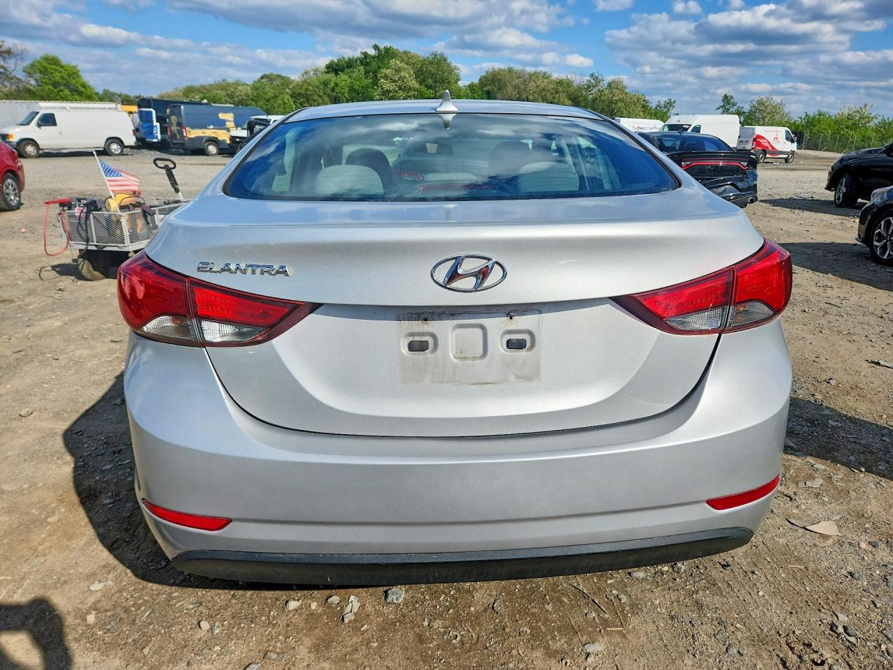 2015 HYUNDAI ELANTRA SE photo 11