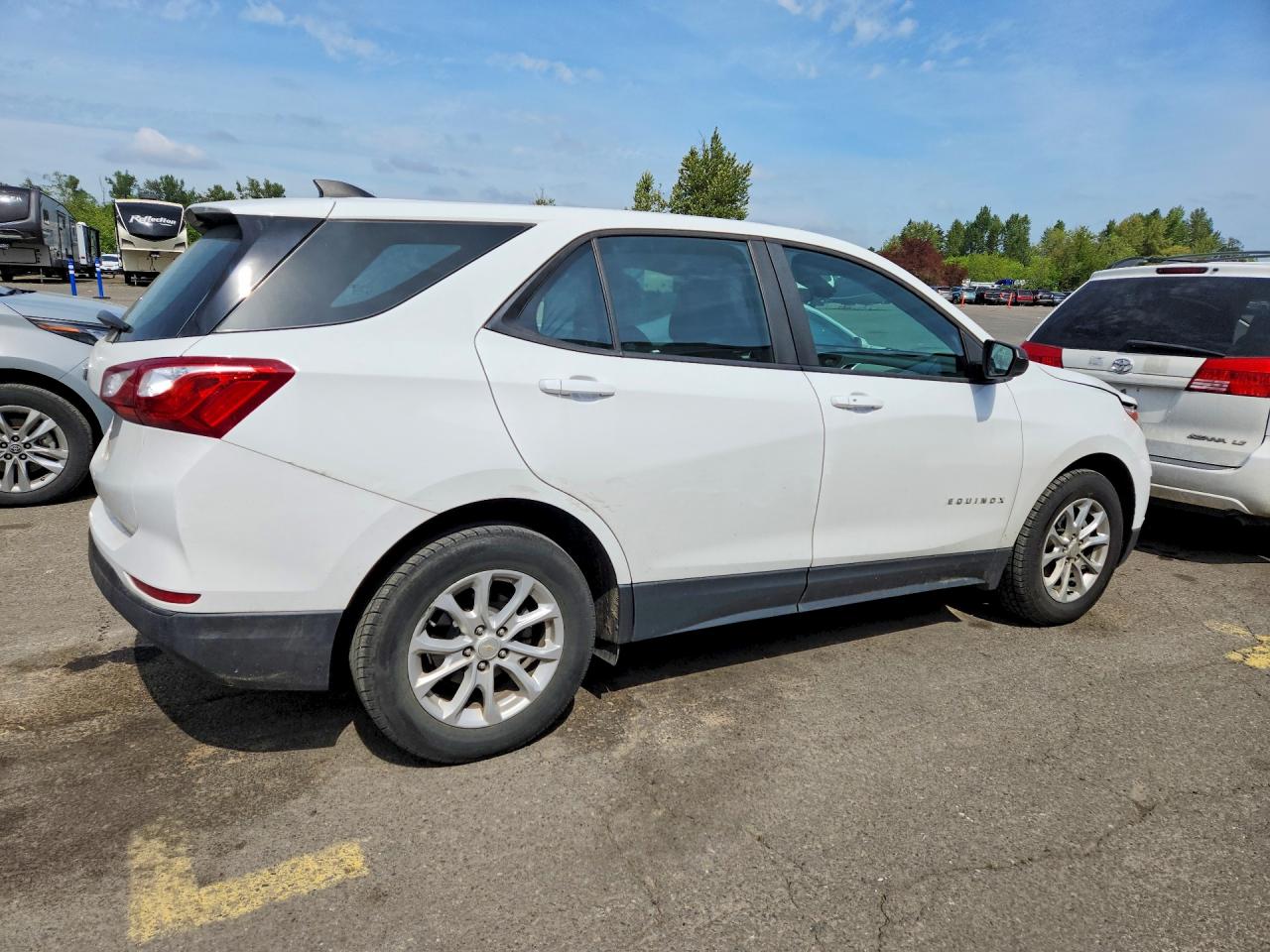 2020 CHEVROLET EQUINOX LS photo 3