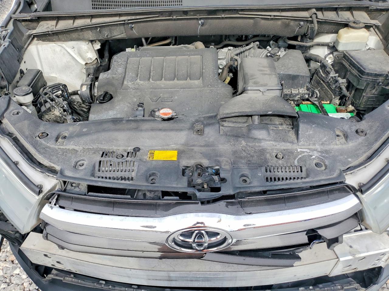 2016 TOYOTA HIGHLANDER photo 11