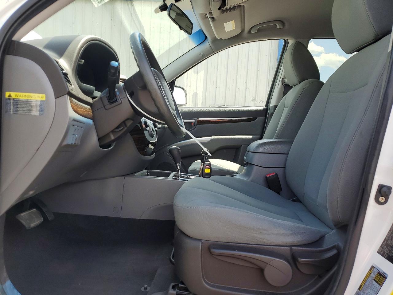 2010 HYUNDAI SANTA FE GLS photo 13