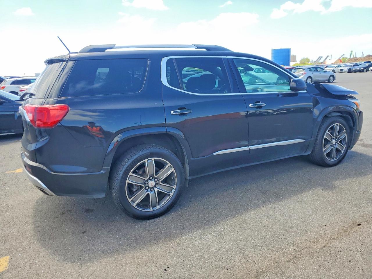 2017 GMC ACADIA DENALI photo 5