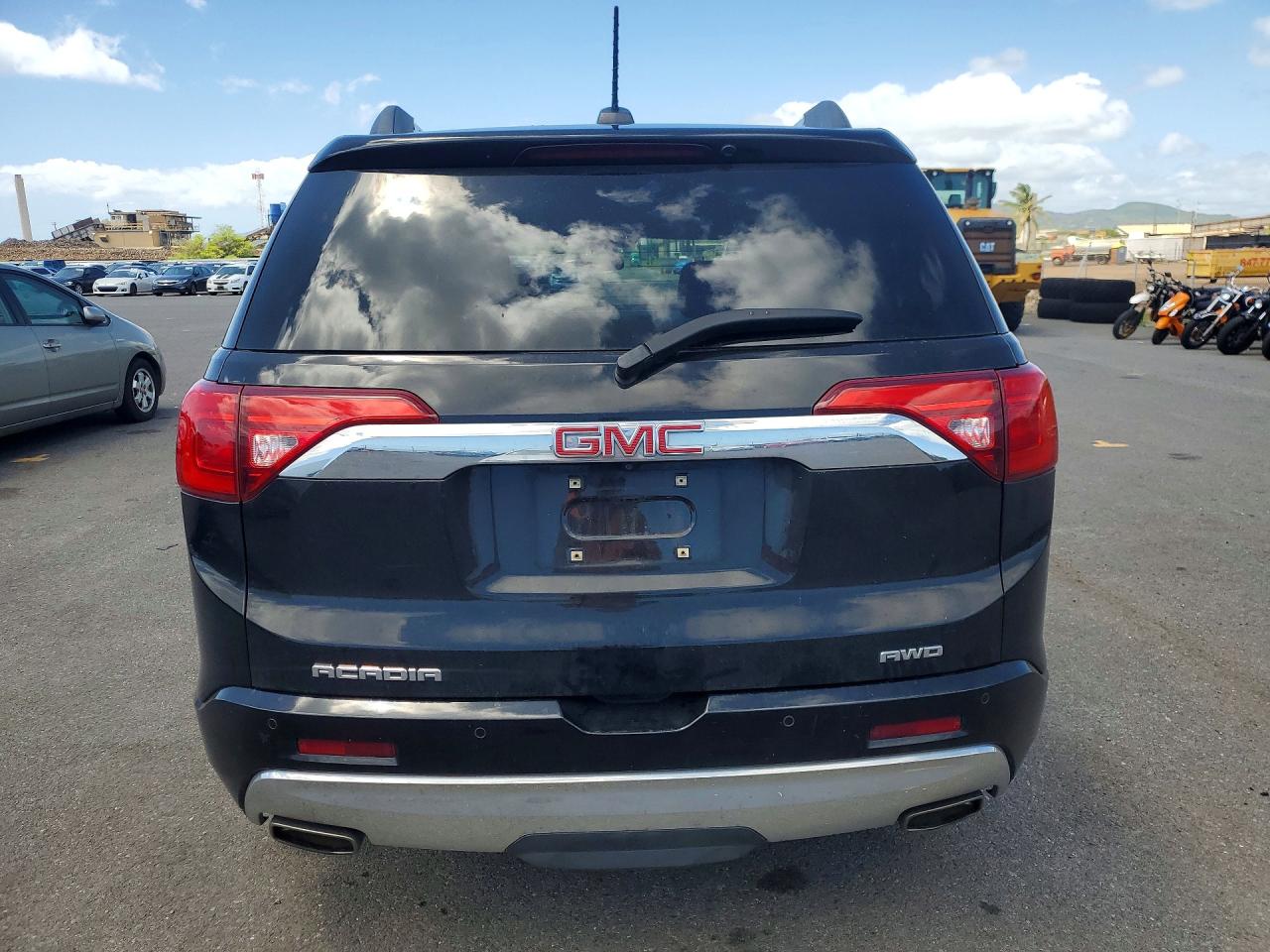 2017 GMC ACADIA DENALI photo 11