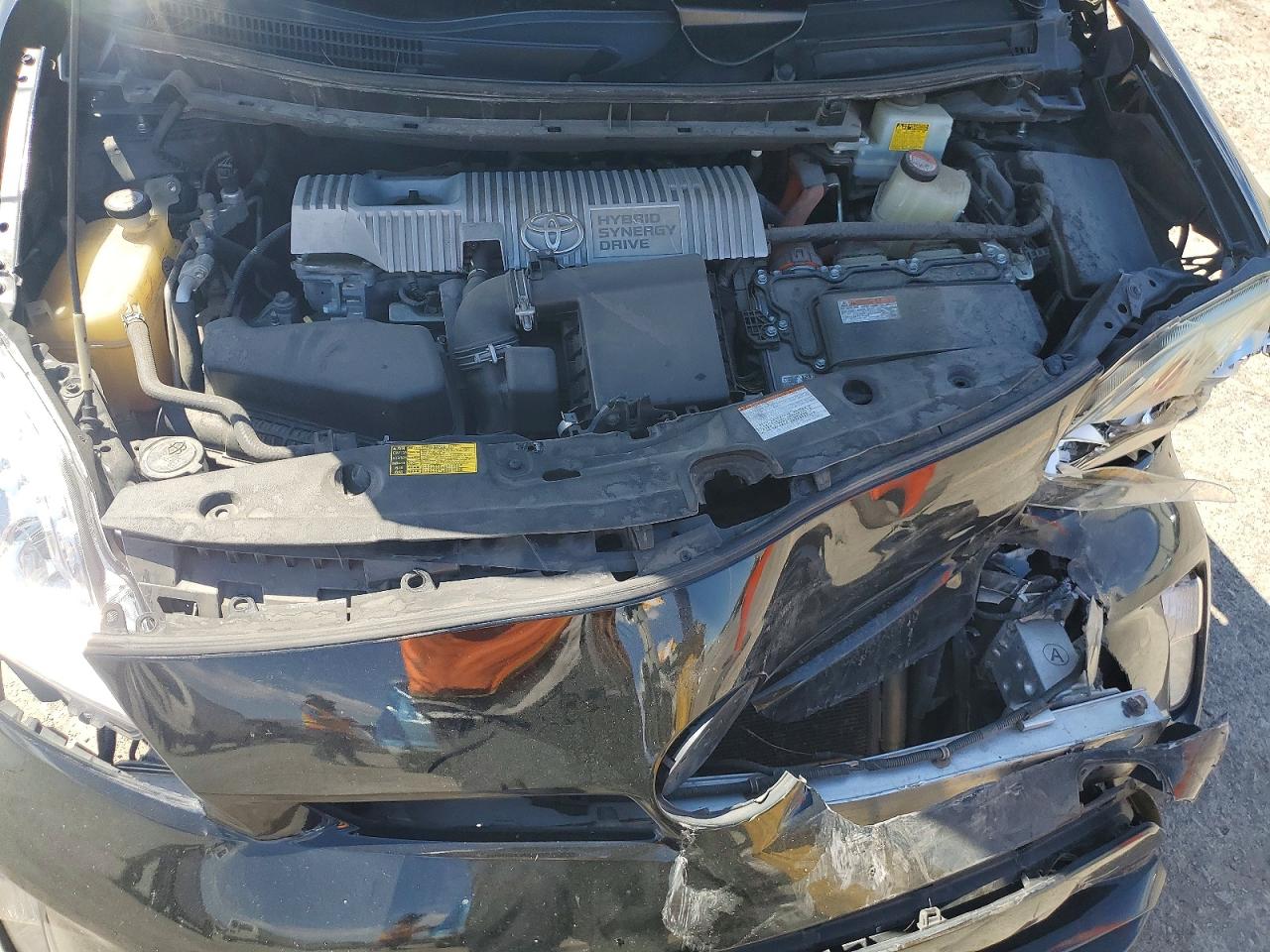 2015 TOYOTA PRIUS TWO photo 23