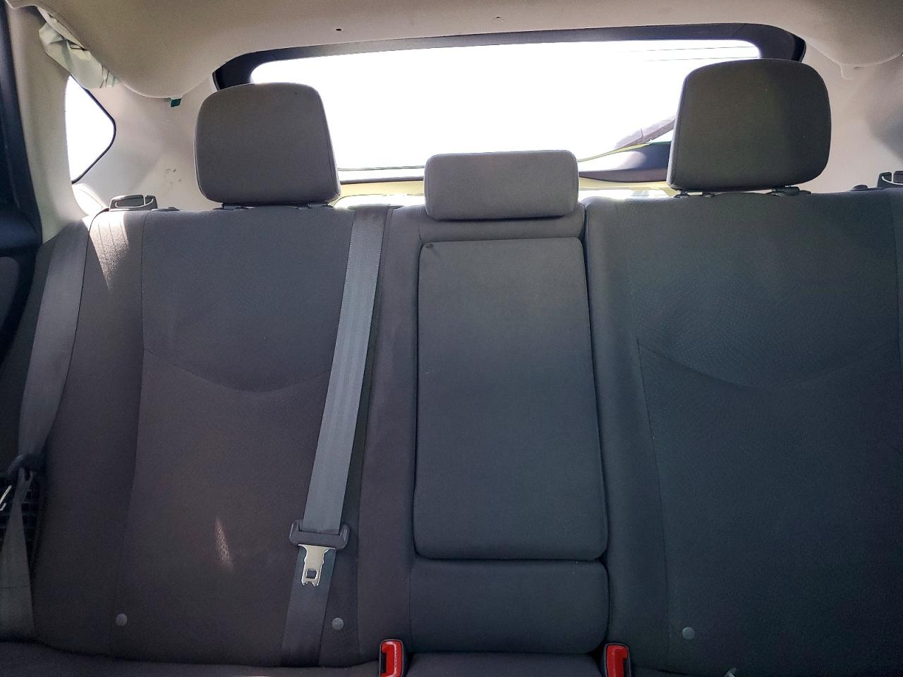2015 TOYOTA PRIUS TWO photo 19