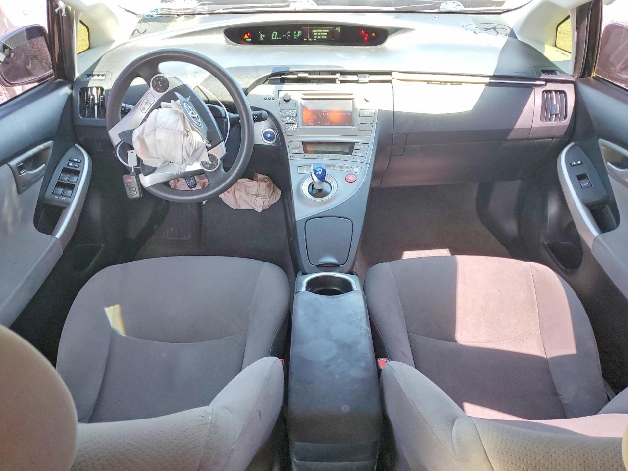 2015 TOYOTA PRIUS TWO photo 15