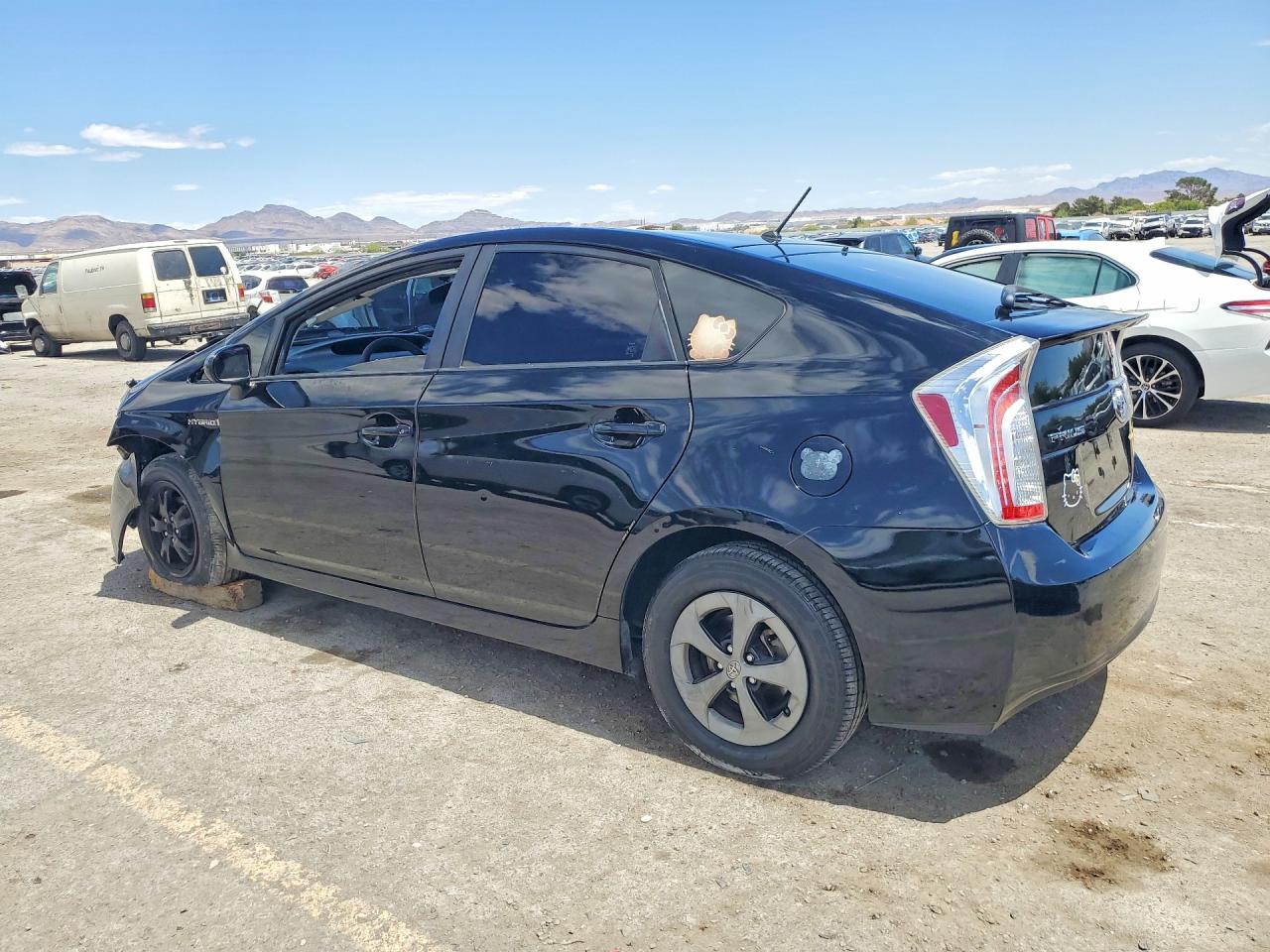 2015 TOYOTA PRIUS TWO photo 3