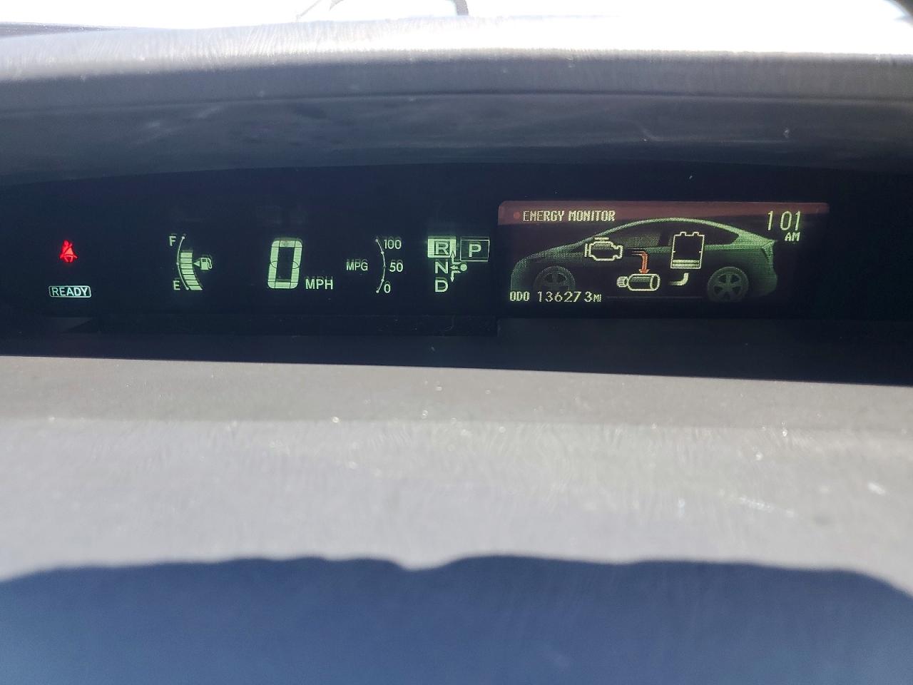 2015 TOYOTA PRIUS TWO photo 17