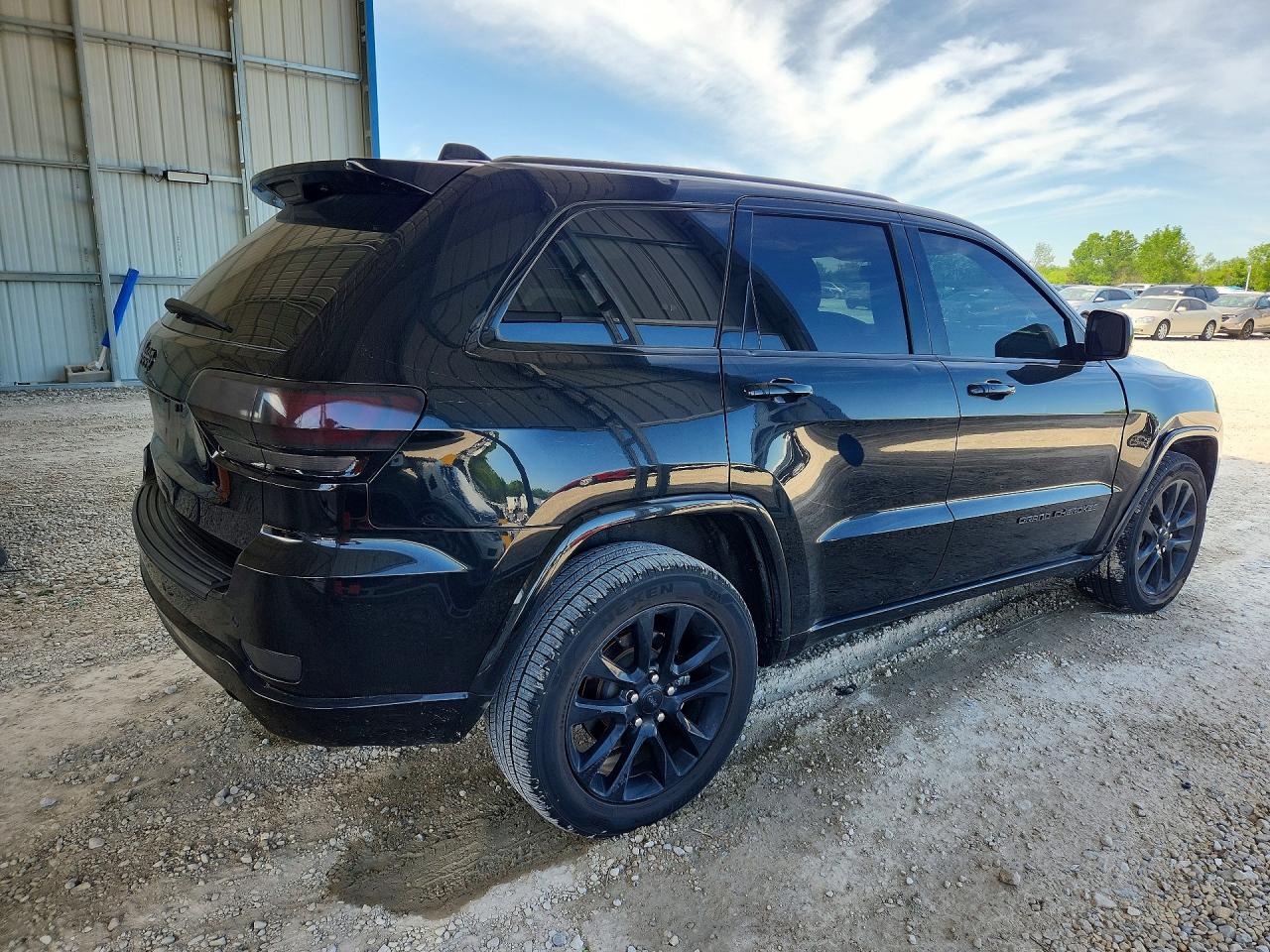 2019 JEEP GRAND CHEROKEE LAREDO photo 5