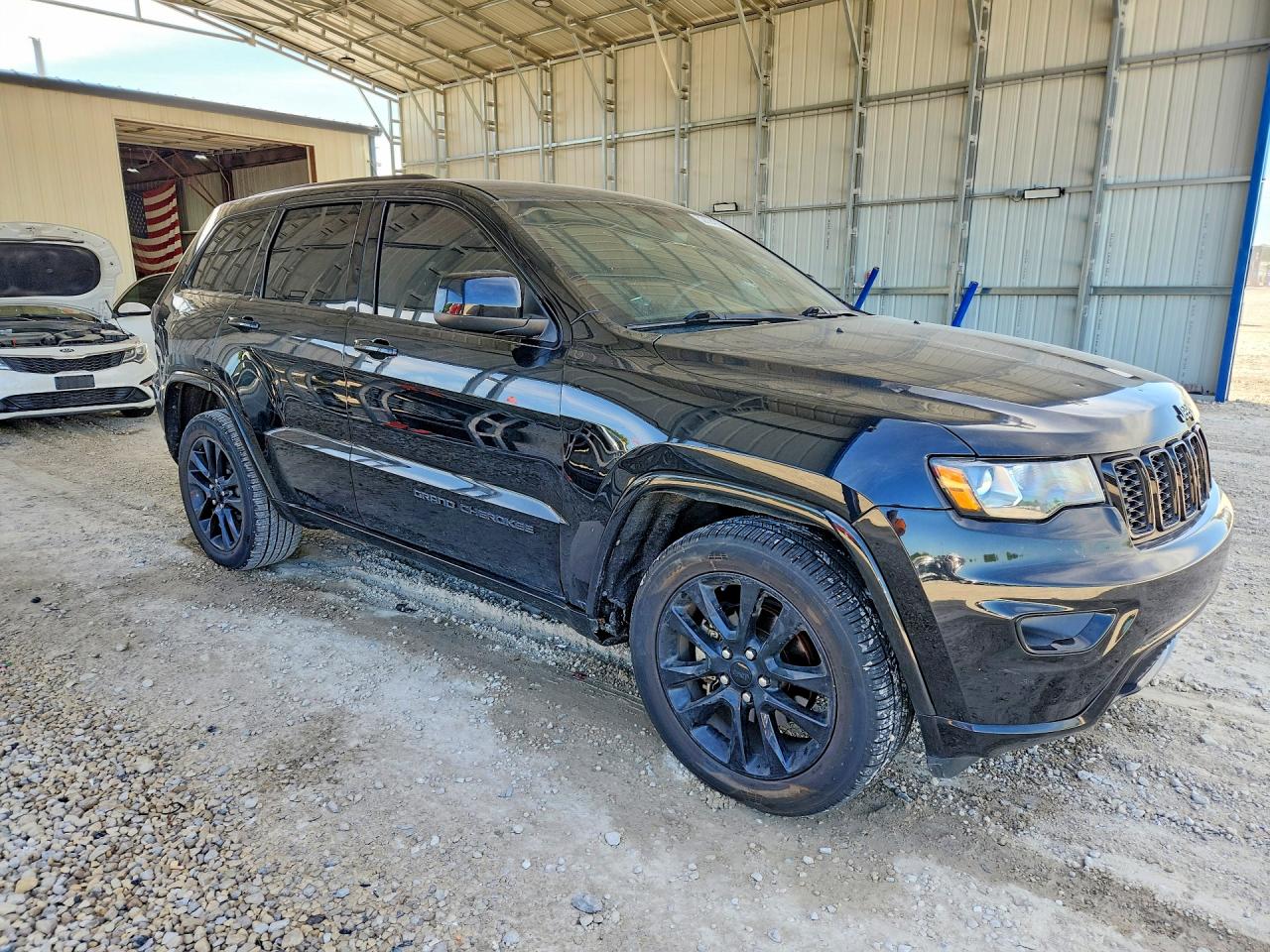 2019 JEEP GRAND CHEROKEE LAREDO photo 7