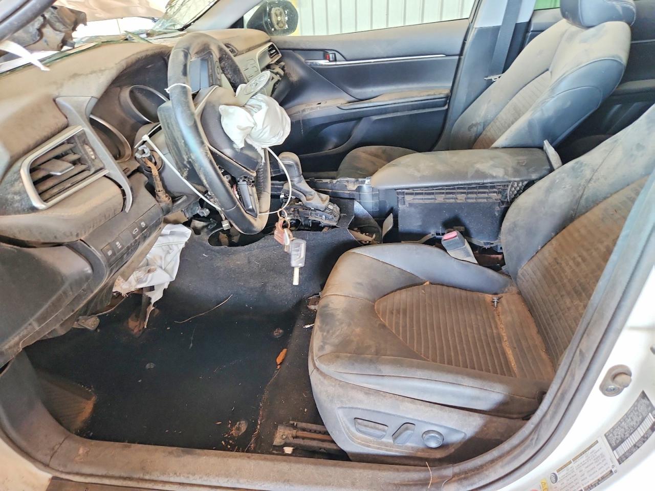2018 TOYOTA CAMRY SE photo 7